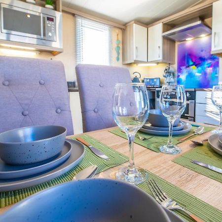 Sea 'N' Stars Platinum Plus Holiday Home With Views, Free Wifi And Netflix Camber Extérieur photo