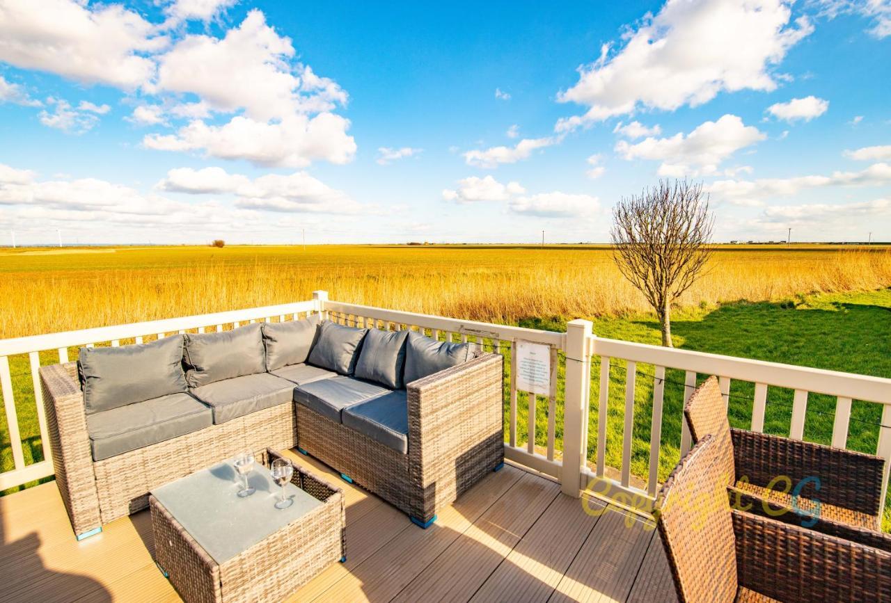 Sea 'N' Stars Platinum Plus Holiday Home With Views, Free Wifi And Netflix Camber Extérieur photo